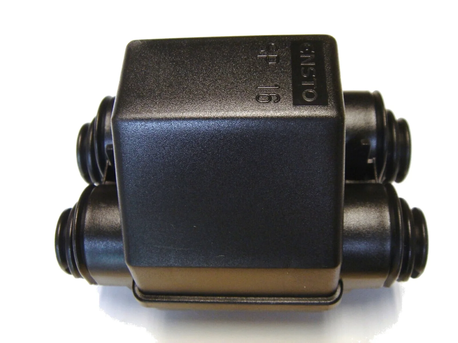 Кожух защитный SP16 Ensto Применяется для зажимов SM 4.21, SL 8.21, SL 14.2, SL 25.2, SE 20